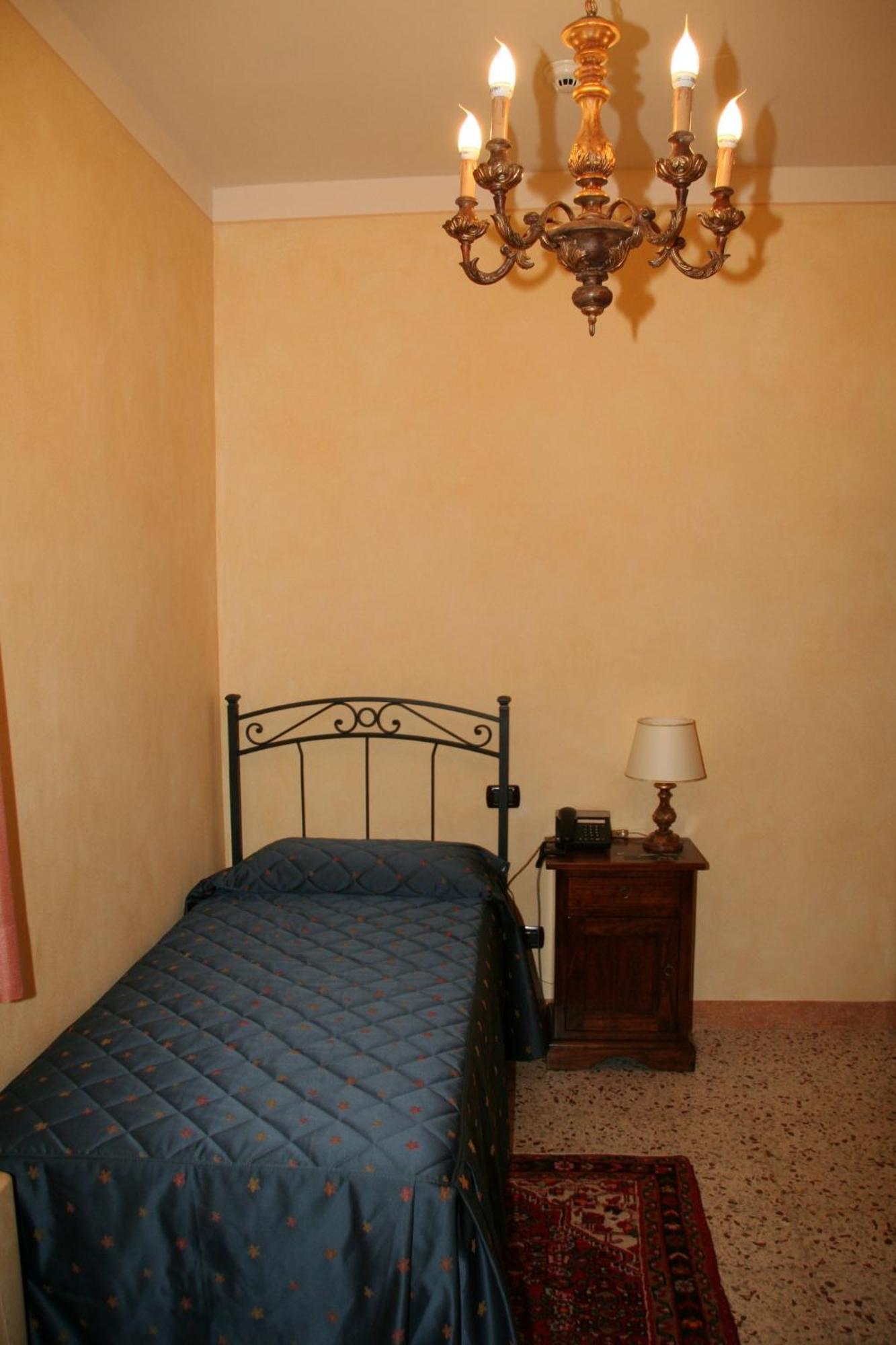 Villa Rinalducci Fano Cameră foto